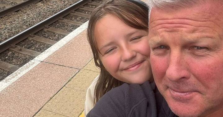 Dad and daughter 'abandoned' by TUI after plane crash diverts flight