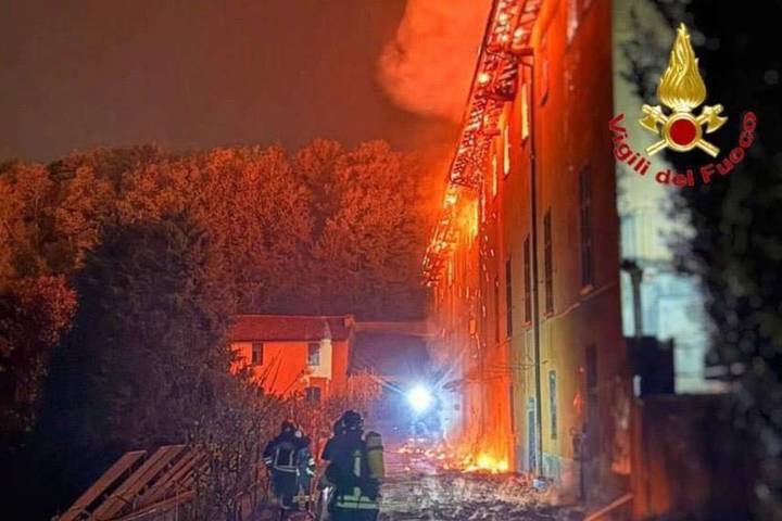 21 Nuns Evacuated from Raging Fire at Historic 400