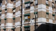 Viviendas desde 12.000 euros: Hacienda lanza subastas para que cualquier persona pueda comprar pisos y casas embargadas