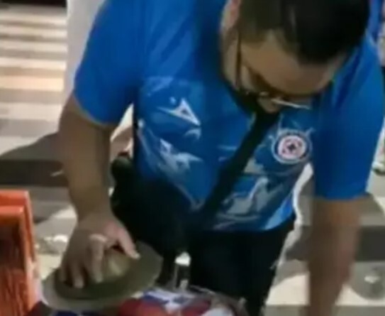 ¿De qué murió el aficionado del Cruz Azul?