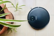 He probado el robot aspirador de Aldi que cuesta menos de 100 euros. Lo barato a veces sorprende