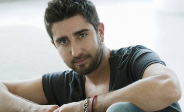 Qué es de la vida de Alex Ubago: así está hoy el famoso cantante que triunfó en los 2000