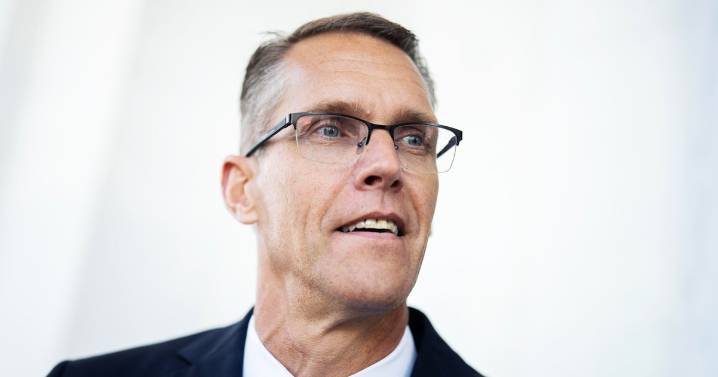 Republican US Rep. Randy Feenstra officially jumps into 2026 race for Iowa governor