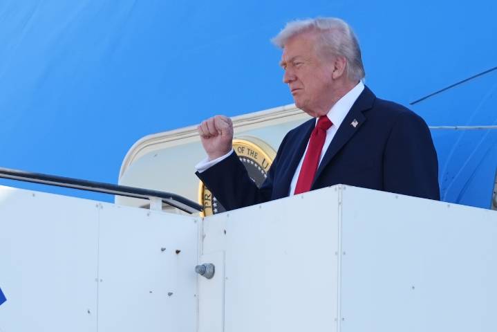 While daring rival, Trump gets slammed for ‘mistakes’ in new threat