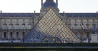 El Louvre, cerrado por el robo de los tesoros de Napoleón