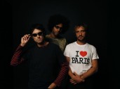 Casablanca Drivers vuelve con ‘Easy’, una oda al arte imperfecto y la libertad de bailar