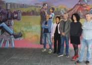 Elgoibar sorprende con un mural de 'Tasio' a Patxi Bisquert, el actor que le dio vida en la gran pantalla