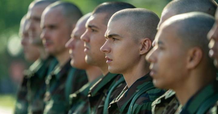 La serie “Reclutas” arrasa en Netflix Argentina: el drama militar que todos están mirando
