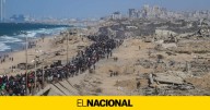 Con el inicio del alto el fuego, miles de palestinos desplazados al sur de Gaza regresan a casa