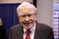 Buffett to issue letter to children and shareholders, hand off annual letter to Abel, WSJ says