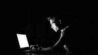 Authorities warn of Christmas scam boom as new tech lets bad actors bypass telco checks