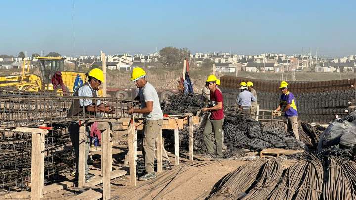 Se perdieron 2 mil puestos de trabajo privado en La Pampa: construcción, hotelería y gastronomía, los más afectados