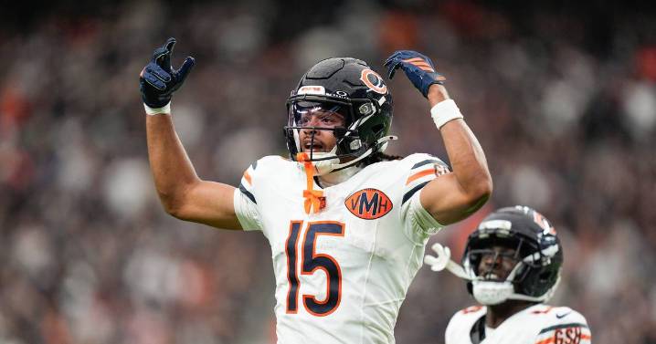 Chicago Bears injury report: Rome Odunze, DJ Moore return to practice, D’Andre Swift still out