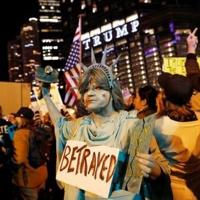 Judge halts Trump's Chicago troop deployment as Portland decision looms