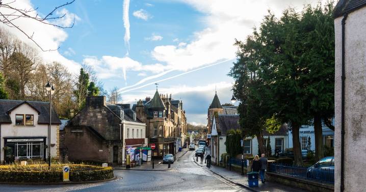 The Stirling town named 'Scotland's friendliest' with autumn walks and cosy inn