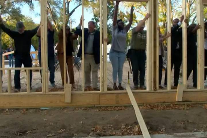 Walls go up on homes at former McKinley School site in South Peoria