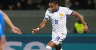 Islandia frena a Francia con empate y calienta el Grupo D