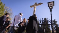 El Ayuntamiento restaurará el Cristo de los Favores y recuperará su besapiés del Viernes de Dolores