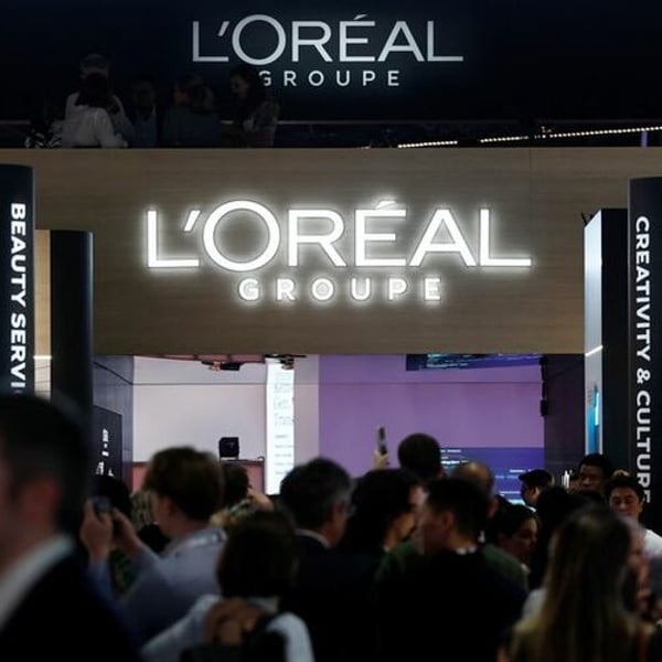 L'Oreal drops 7% after quarterly sales miss