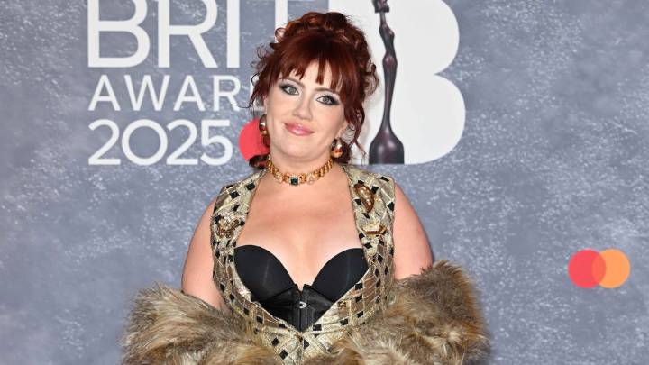 CMAT postpones U.K. tour to undergo urgent dental surgery