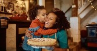 Holiday Budgeting 101: Financial Advisors Share Their Top Tips