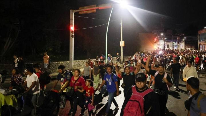 Líder de caravana migrante rumbo a CDMX, ¿detenido o desaparecido?