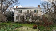 This once grand home was left neglected and forgotten