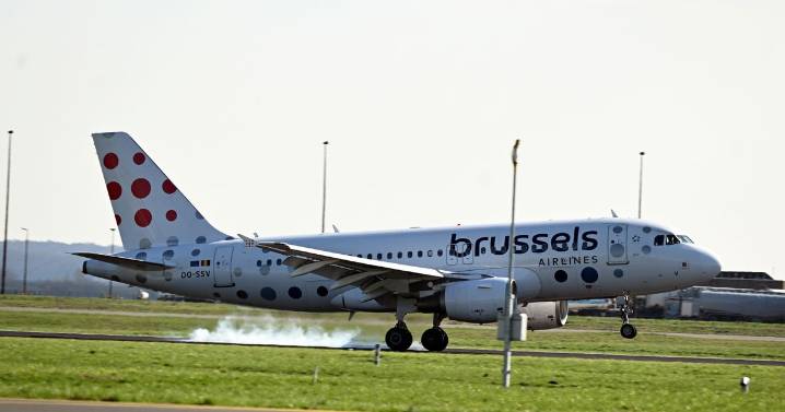Brussels Airport: Passengers evacuated after terrifying bomb threat on plane