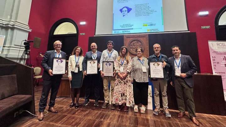 El Centro de Cirugía de Mínima Invasión de Cáceres, premiado por su sistema robótico para cirugía laparoscópica More