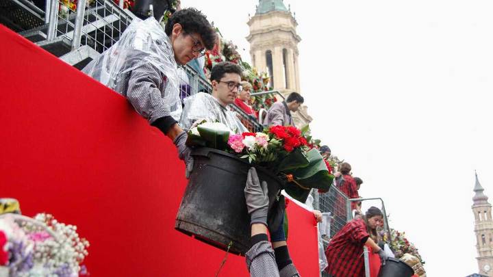 Todo lo que debes saber de la Ofrenda de Flores: horario individuales, recorrido y más