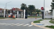 Aseguran camioneta con armas y droga en García