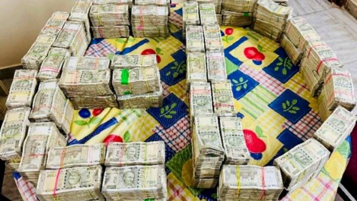 Rs 18 crore assets found after raid at retired excise officer's premises in MP