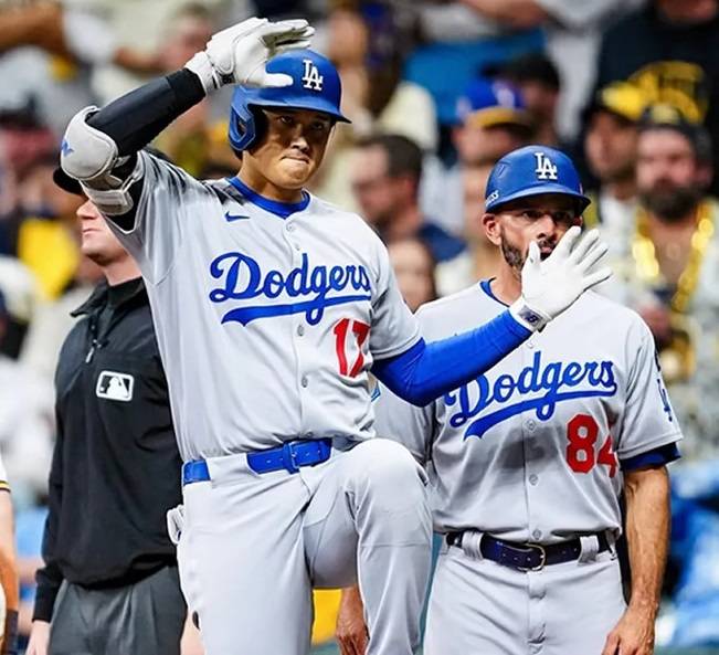 Dodgers, a dos triunfos de la Serie Mundial con pitcheo y poder
