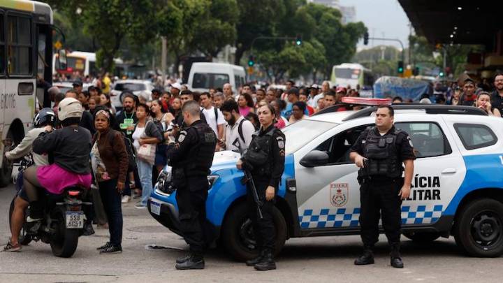 Brazil: Lula Calls Ministers To Discuss Police Raid In Rio Favela After More Than 130 Dead