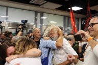 Exteriores afirma que 21 de los 49 españoles de la flotilla detenidos en Israel regresarán este domingo a España “si nada se tuerce”