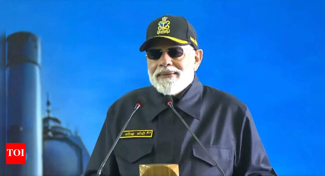 Diwali 2025 Live Updates: 'You're my family,' PM Modi celebrates Diwali with Navy personnel; spends night aboard INS Vikrant
