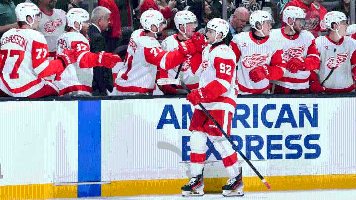 Kasper gets 2 goals, Red Wings recover for shootout win against Kings