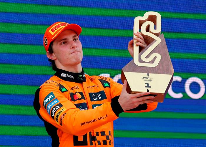 Clasificación de pilotos y constructores previo al GP de Singapur