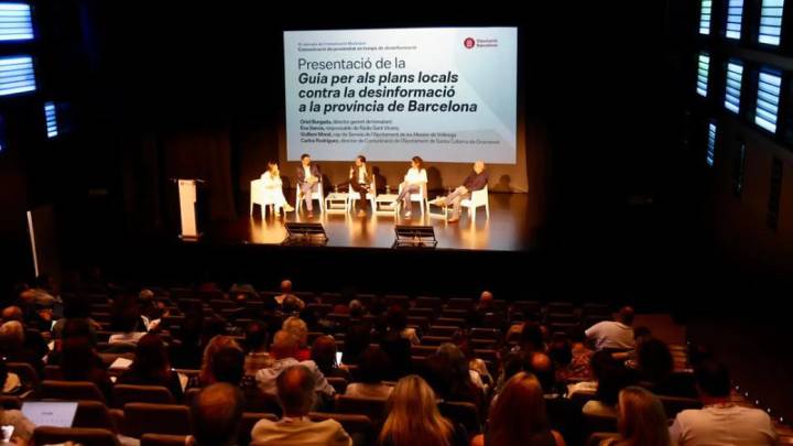 La Diputació de Barcelona lanza una guía para luchar contra la desinformación en el mundo local