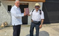 Lord Molécula se queda con las ganas de encontrar a AMLO en "La Chingada" y se arma foto con IA
