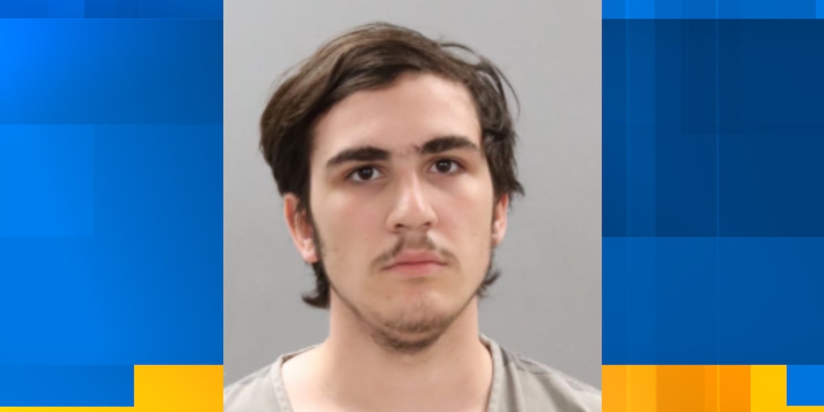 Knoxville 18-year-old charged after threatening to ‘shoot up the school,’ records say