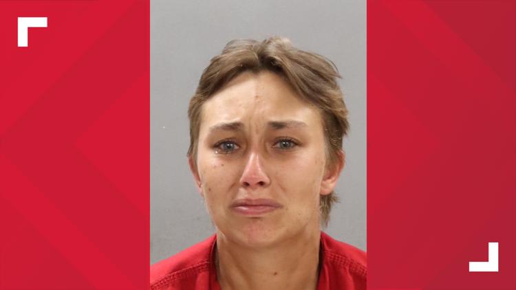 Woman arrested for allegedly punching child in Knoxville
