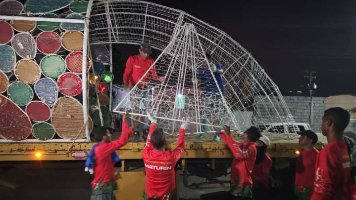 Inician decoración navideña y adecuación de plazas para el disfrute familiar
