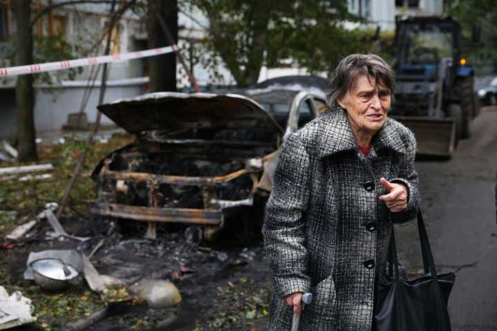 At least 5 dead in large-scale nighttime Russian strike on Ukraine