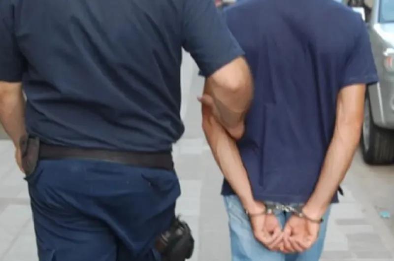 Fue a cobrar una recompensa por una moto robada y terminó preso