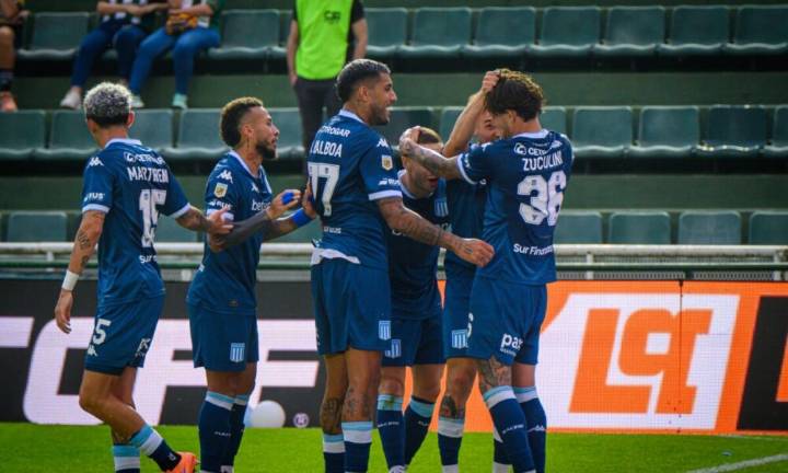 Racing derrotó con firmeza a Banfield y sueña con meterse en los playoffs del Clausura