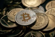 Institutions Exit Bitcoin In Large Tranches, Ethereum, Solana And XRP See Massive Buy
