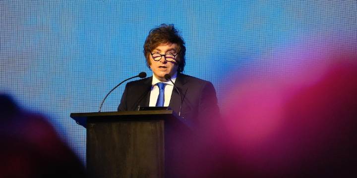 Milei destacó la candidatura de Santilli en la provincia de Buenos Aires: “Narcos y chorros, vamos a hacer que la pasen mal”