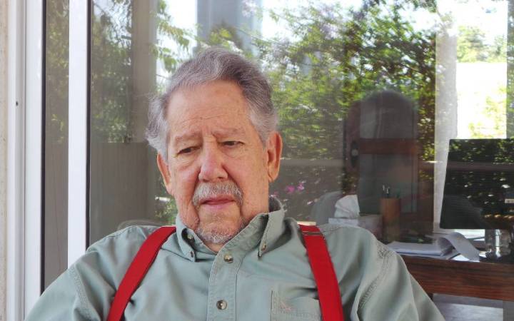 Los anteojos de Hugo Hiriart: Diario apócrifo y otros ensayos