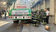 Cae Pipa Cargada con Más de 14 Mil Litros de Gas a Registro de CFE en Centro Histórico de CDMX